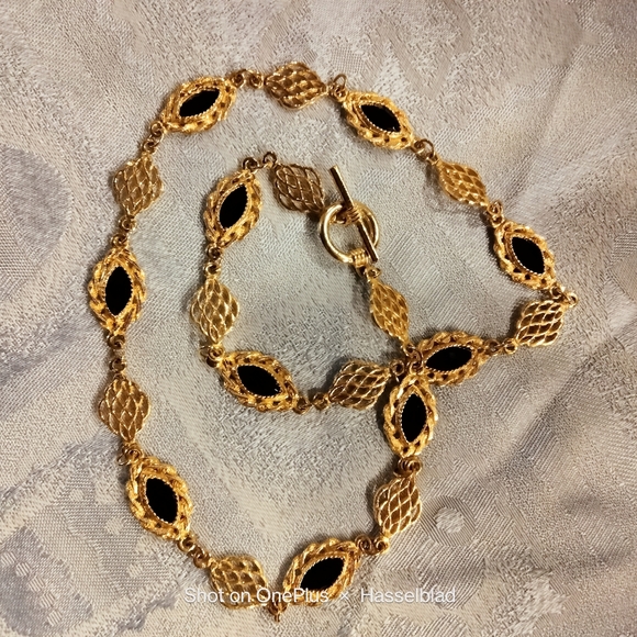 Vintage Black Onyx Necklace - Picture 2 of 4